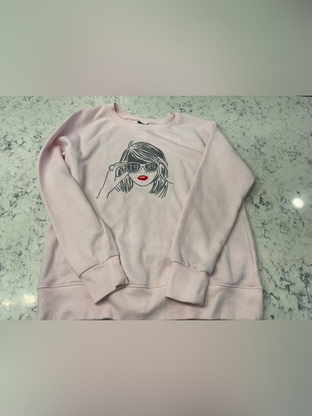 TAYLOR SWIFT fans… Athletic Works Women’s Small (4-6) Light Pink Crewneck EUC